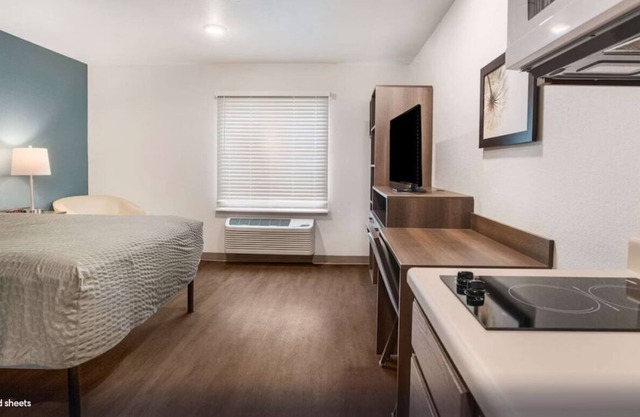 Cozy Suites with Kitchens