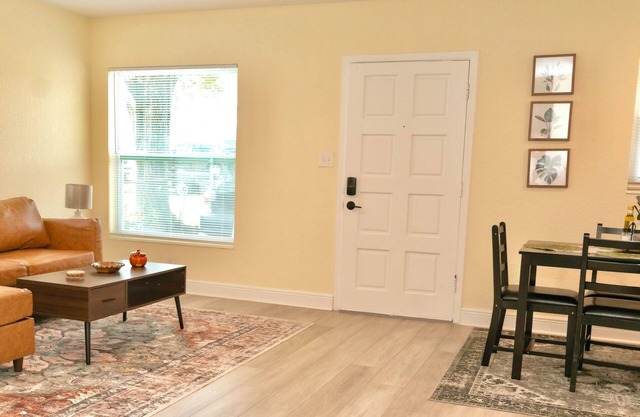 Cozy Tampa House Near Downtown & Attractions