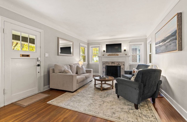 Cozy three bedroom house on quiet wooded street