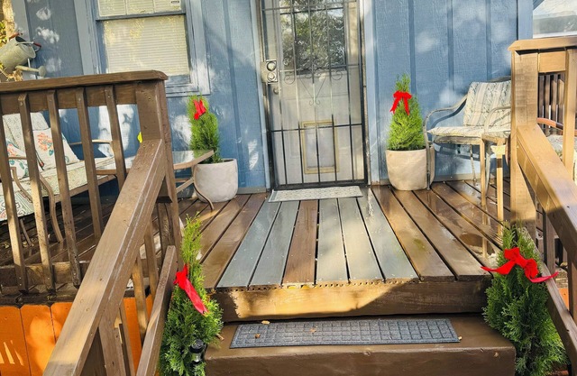 Cozy tiny living in lovely Birmingham with WiFi, AC and a nice outdoor