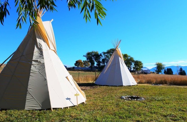 Cozy Tipi near Flathead Lake - Element "Water"