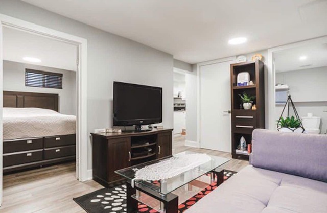 Cozy Toronto Private Apartment