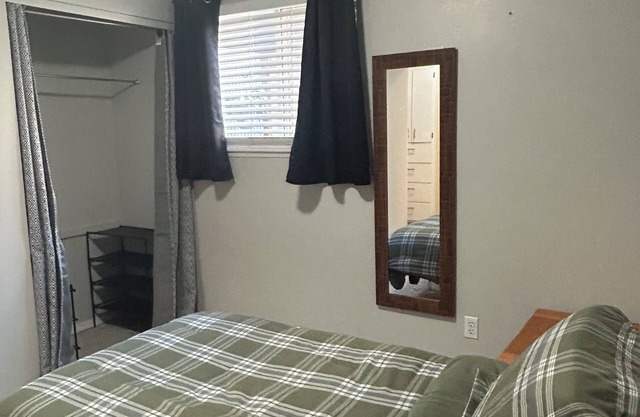 Cozy townhome on the golf course with WiFi and AC in charming Yakima
