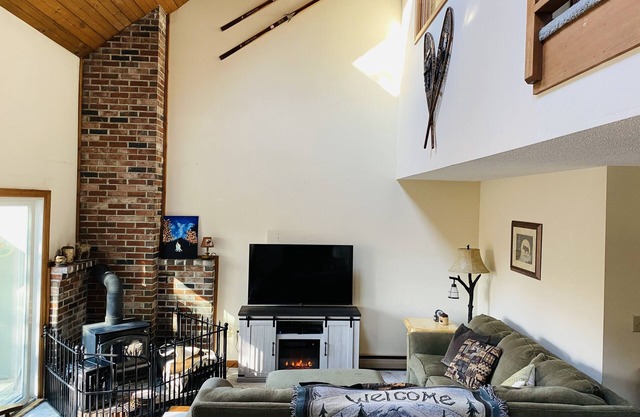 Cozy townhouse minutes from North Conway.