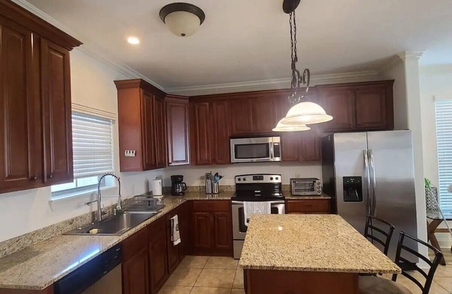 Cozy Townhouse Near Casinos & Prien Lake Park in Lake Charles, LA