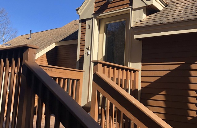 Cozy Trailside Retreat