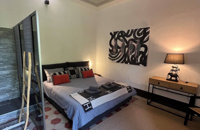 Cozy Tuscan Town house with Classic/Modern touch. Superb for travelers of Italy