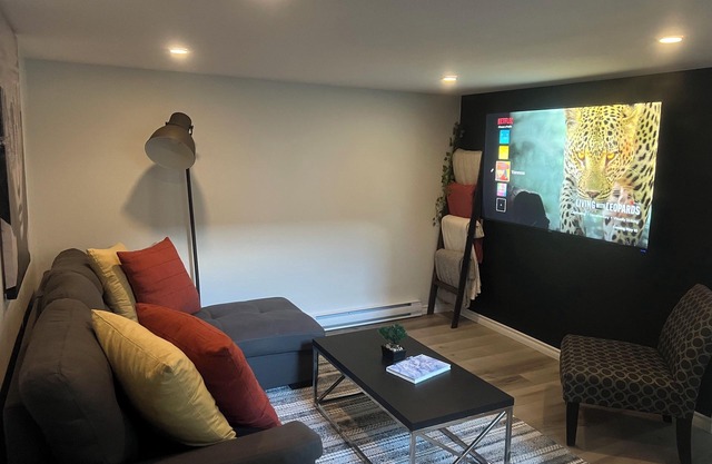 Cozy Two Bedroom Lower Level Apartment - Walking Distance To Most Places & Trail