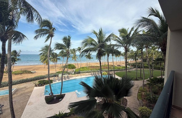 Cozy two bedroom villa perfect to enjoy the sun and snuggle at night!