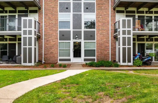 Cozy Two Bedrooms Apartment in Norwood - Boston Massachusetts