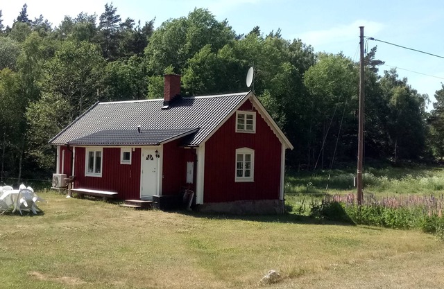 Gemütliches, typisch schwedisches Ferienhaus ungestört mitten in der Natur
