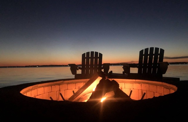 IT’S FALL AT THE LAKE ~ 33% off for the season! (except for holidays)