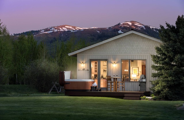 Cozy Upscale Guesthouse/ Discounted extended stays