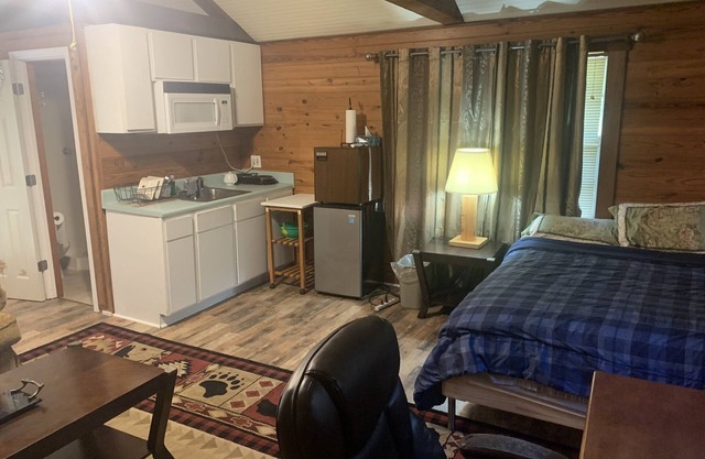 Cozy Upstairs Studio