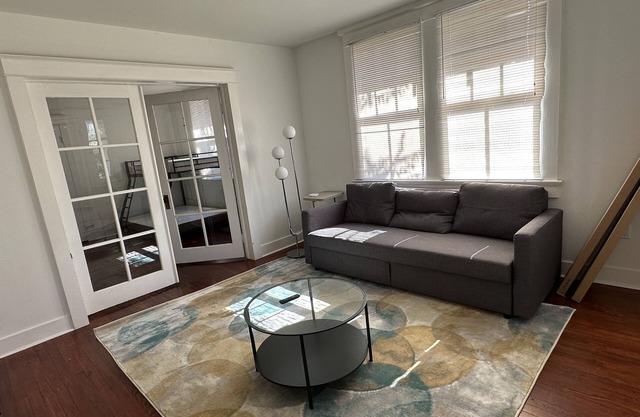 Cozy uptown house