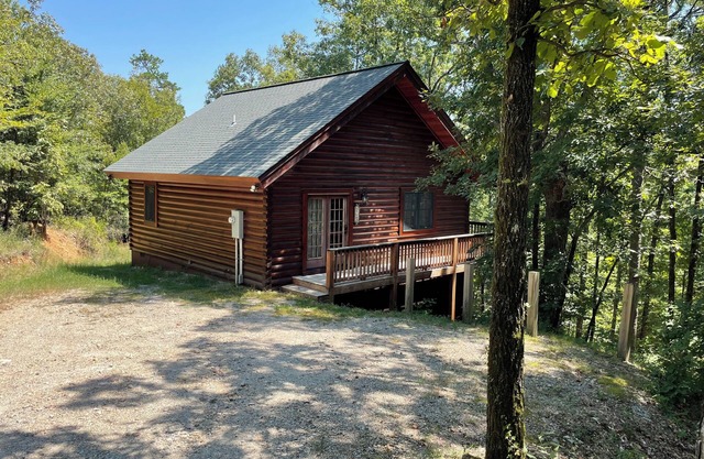 Cozy mountain cabin 15 minutes from historic downtown, 3 miles from ORV PARK
