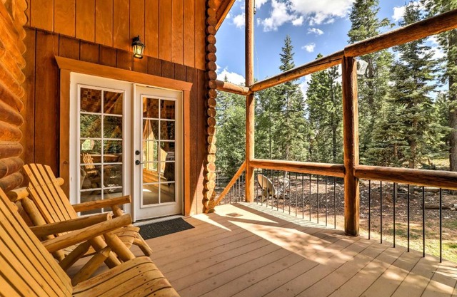 Cozy Utah Cabin with Deck and Fire Pit!