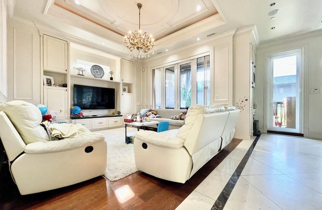 Cozy Vancouver Luxury Guest House close to everything!