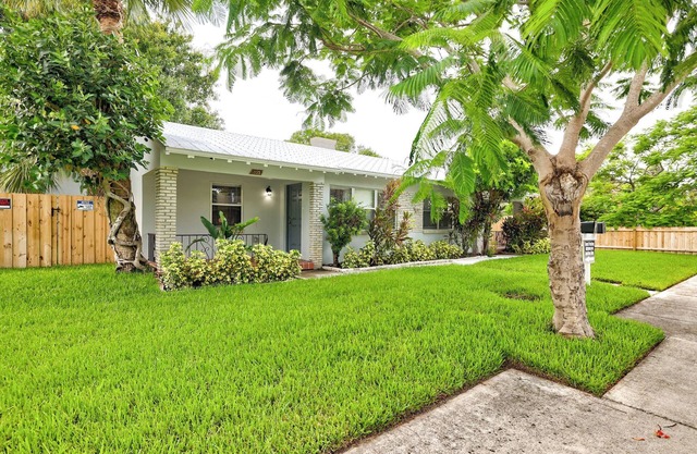 Cozy Villa #2, 3 minutes from Downtown & 10 minutes to the Beach