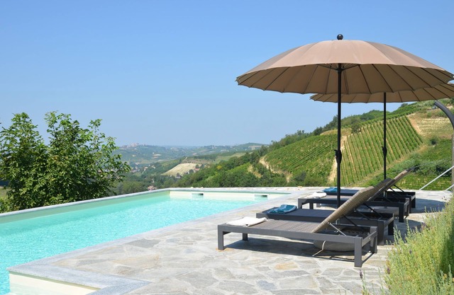 Gemütliche Villa mit herrlichem Pool und Blick auf die Weinberge und Hügel von Monferrato!
