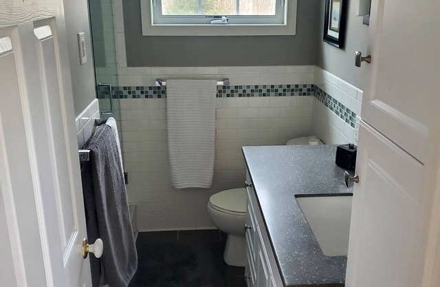 Sweet Cottage in Beach Community