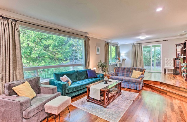 Cozy Washington Escape Near Hiking & Golfing!