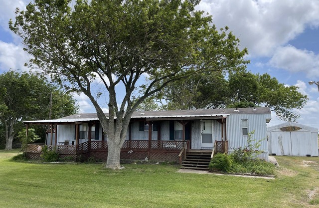 Cozy water view home minutes from beaches, fishing, bird watching and more