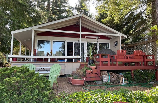Cozy waterfront cabin on Puget Sound. Relax in a serene setting at Bryan's Inn.