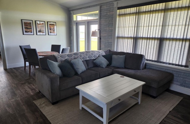 Cozy Waterfront Country Home w/game room. Close to all amenities!