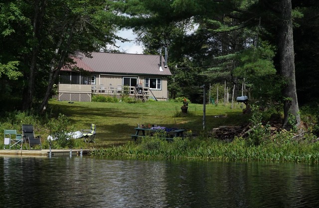 Cozy waterfront house on Lake Clear Outlet - In the heart of the Adirondacks