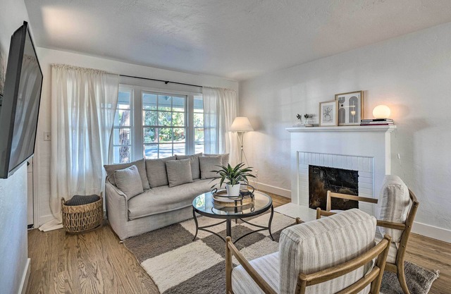 Cozy West Sacramento Getaway w/ Private Yard!