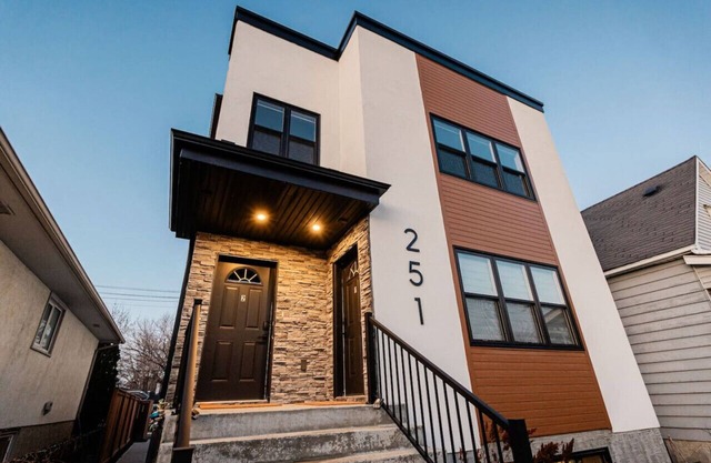 Cozy Winnipeg Getaway - Near The Forks & Hospital