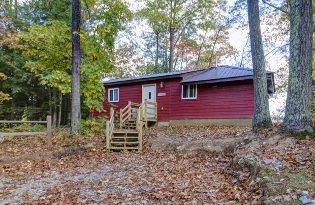 Cozy Wisconsin Northwoods cabin with private dock. Pet Friendly!