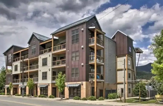Cozy1 Bedroom, 2 Queen size bed Penthouse in The Ridge at Silver Mountain
