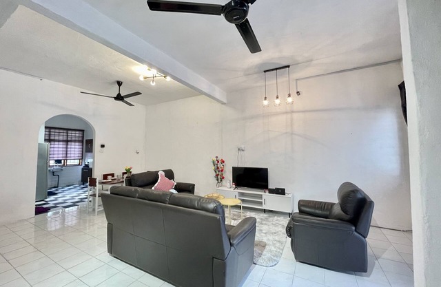 Cozy10#8pax#netflix#nearaeonalmabukitmertajam#5kmtoiconic