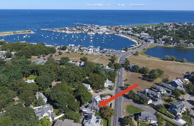 #CozyBluffs #OakBluffs #EastChop 1 BD, 1.5 bath home-Walk to Town-Ferries-Beach!