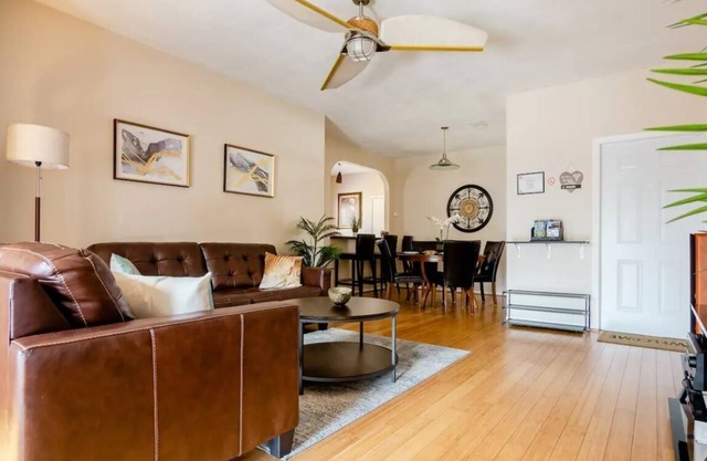 Cozy 3 Bedroom House in Homestead