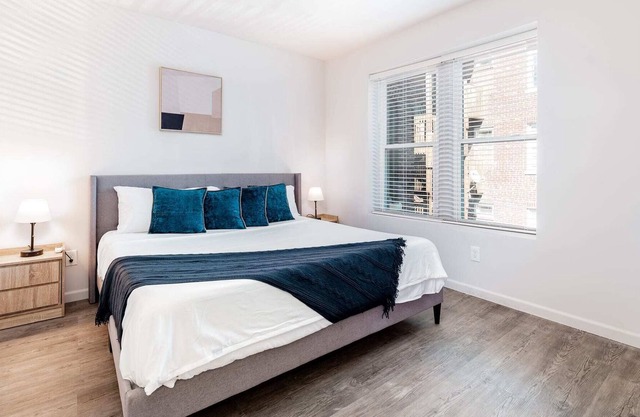 CozySuites at CWE Forest Park