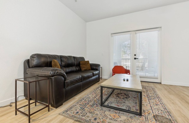 CozySuites Glendale by the stadium with pool! 29