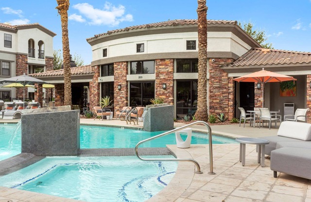 CozySuites Glendale by the stadium w/ pool! 04