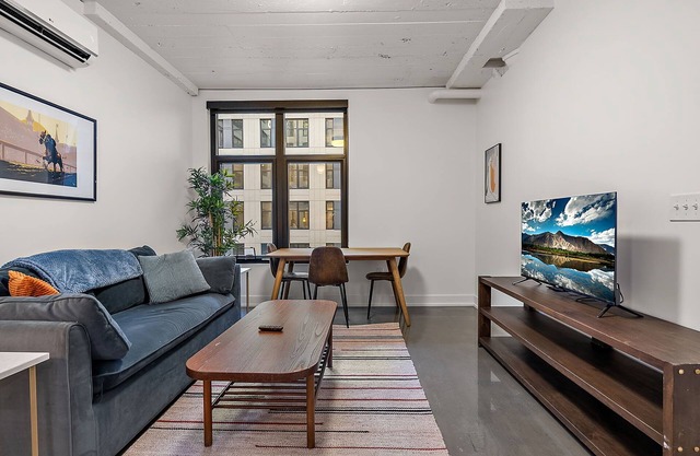 CozySuites NLG w/ pool, bowling alley, sauna #24