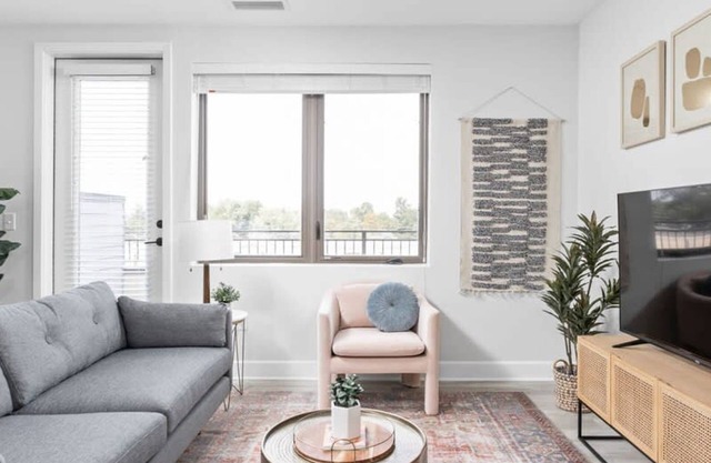 Cozysuites Spacious 2BR at Meridian Kessler