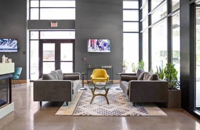 Cozysuites Upscale Modern 2BR Broad Ripple