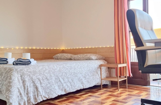 CQ2 | Bedroom w/ Balcony | 3 min walk to HUC - Medicine - Pharmacy | Polo III