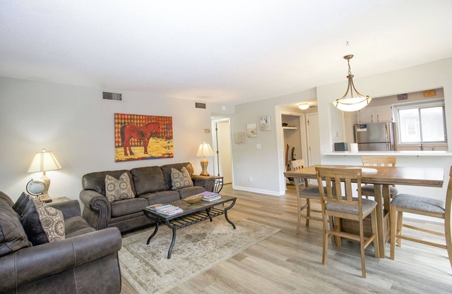 Cradle of Condos - 2 Bedroom Pinehurst Getaway
