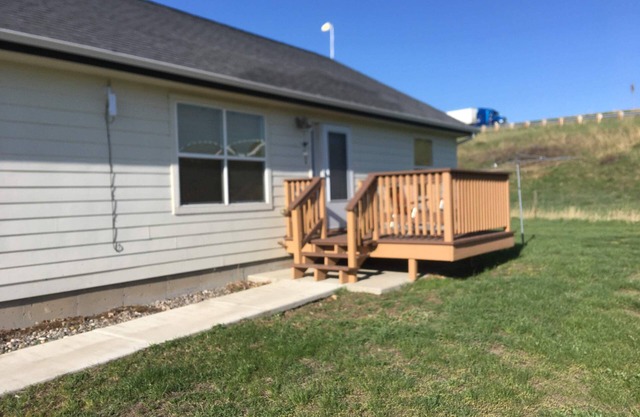 Craig Montana walk river, boat launch, restaurants, fly shops and more!