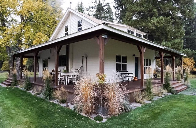 Crane Mountain Cottage: gemütlicher Luxus in Bigfork