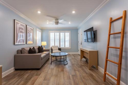 Crane's Beach House Boutique Hotel & Luxury Villas