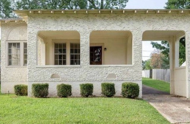 Creative Oasis in the Shoals