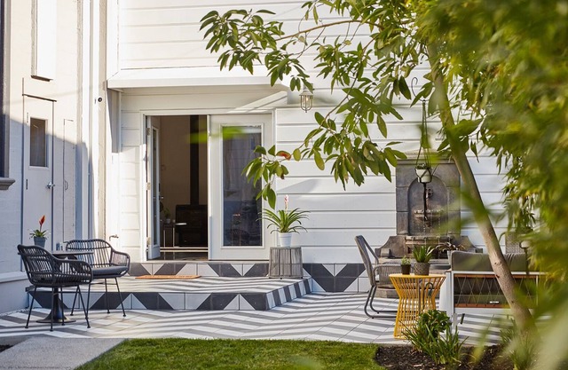 Creative Space & Artist Retreat "The Residence" 3,000 sqft + Gardens in Benicia